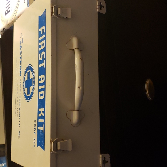 First Aid Box - Sturdy! - Picture 3 of 5